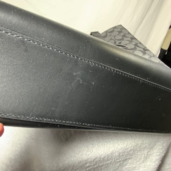 Coach Graham Structured Tote - C3232 - Picture 11 of 16